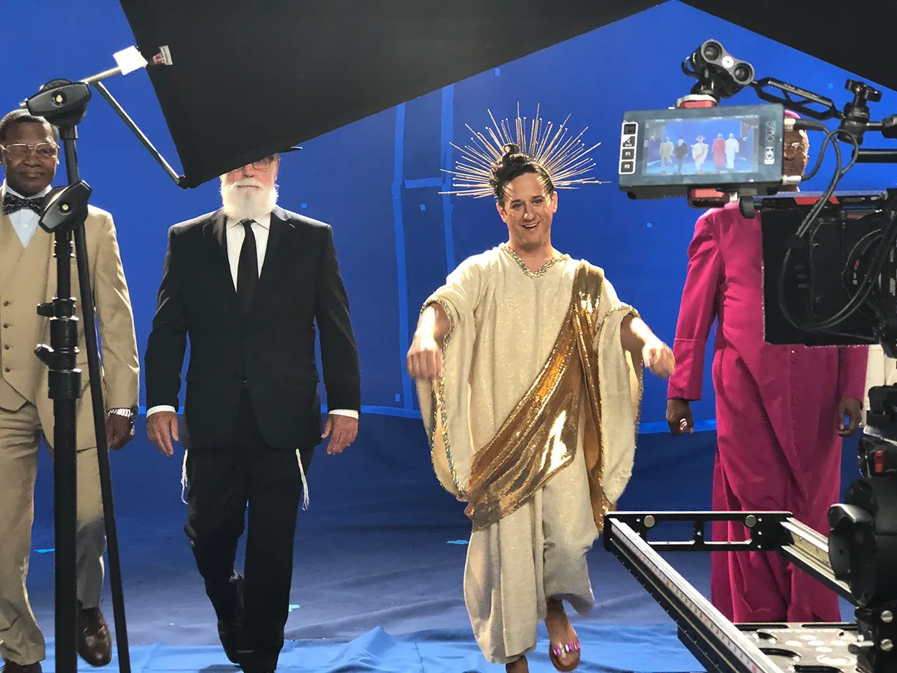 Production still from Happy! Season 1 & 2 (2019)